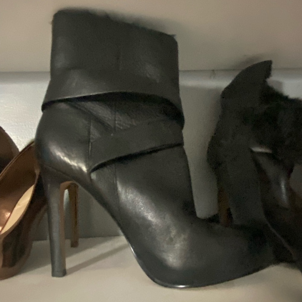 Aldo black leather cross cross buckle boots
